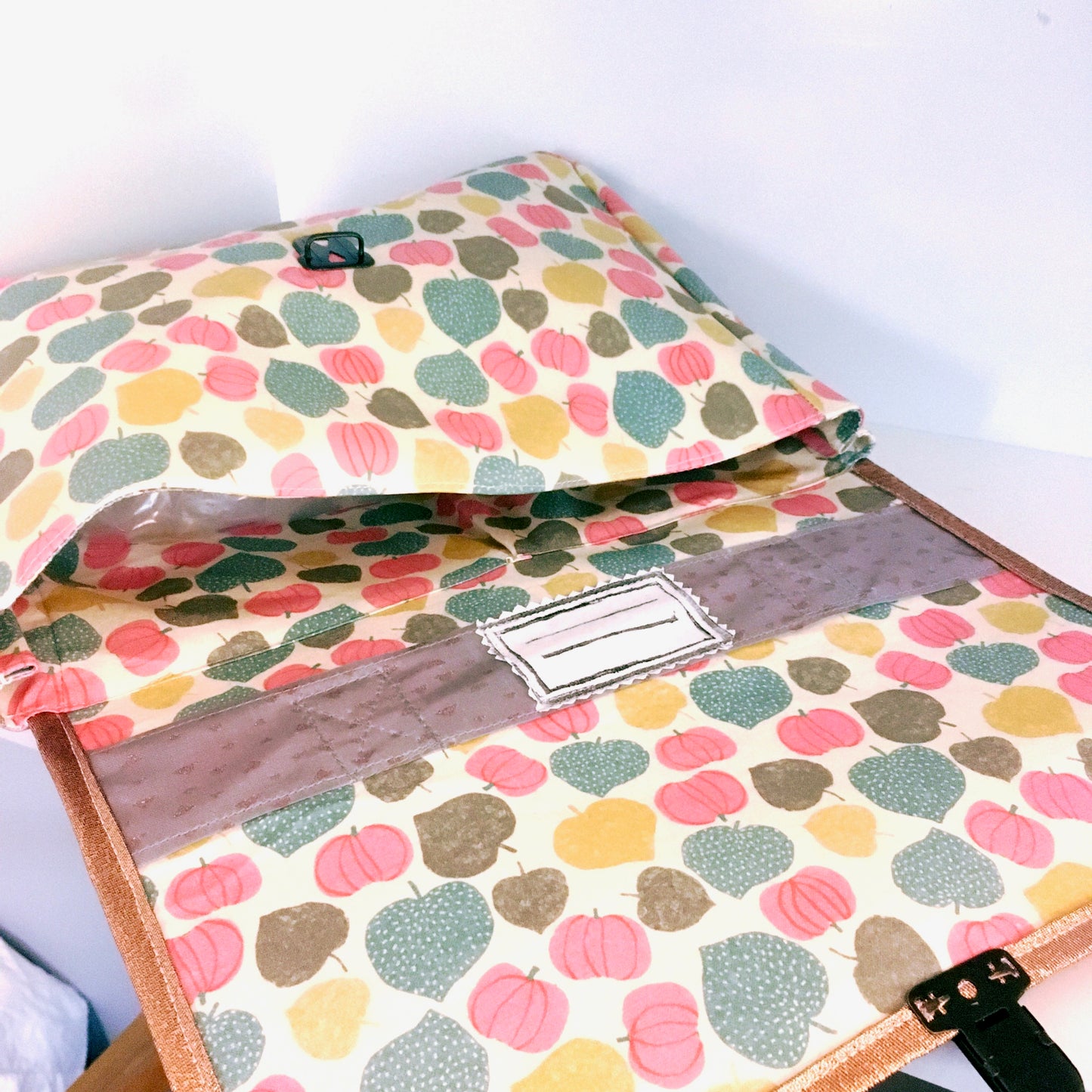 Cartable maternelle léger Gris cuivré frutti