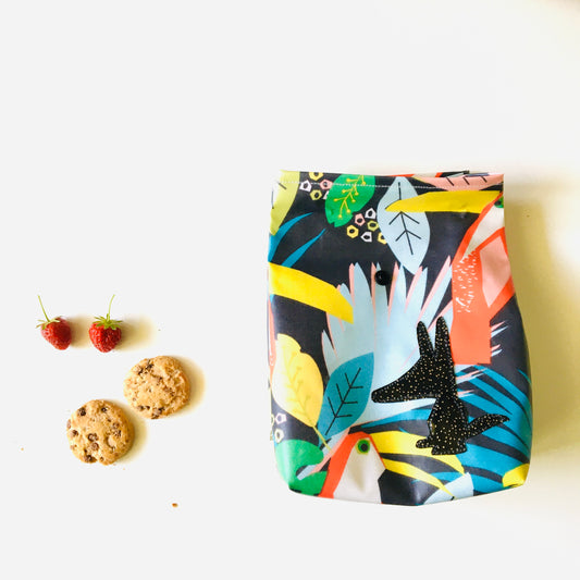 Lunch-bag jungle toucan