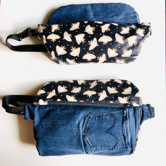 La banane enduite bleue marine oiseaux