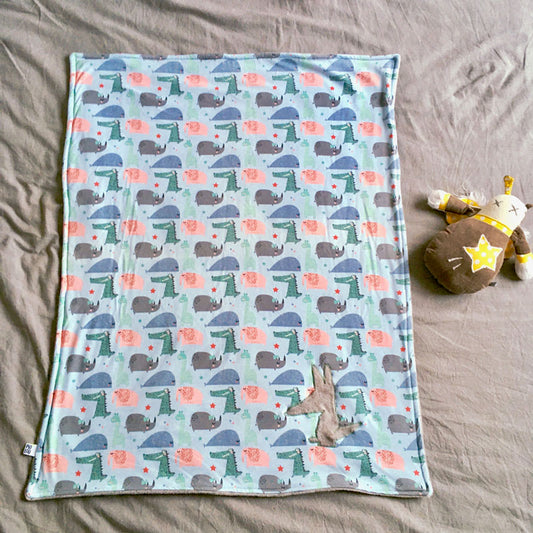 Couverture grise et bleue motifs zoo