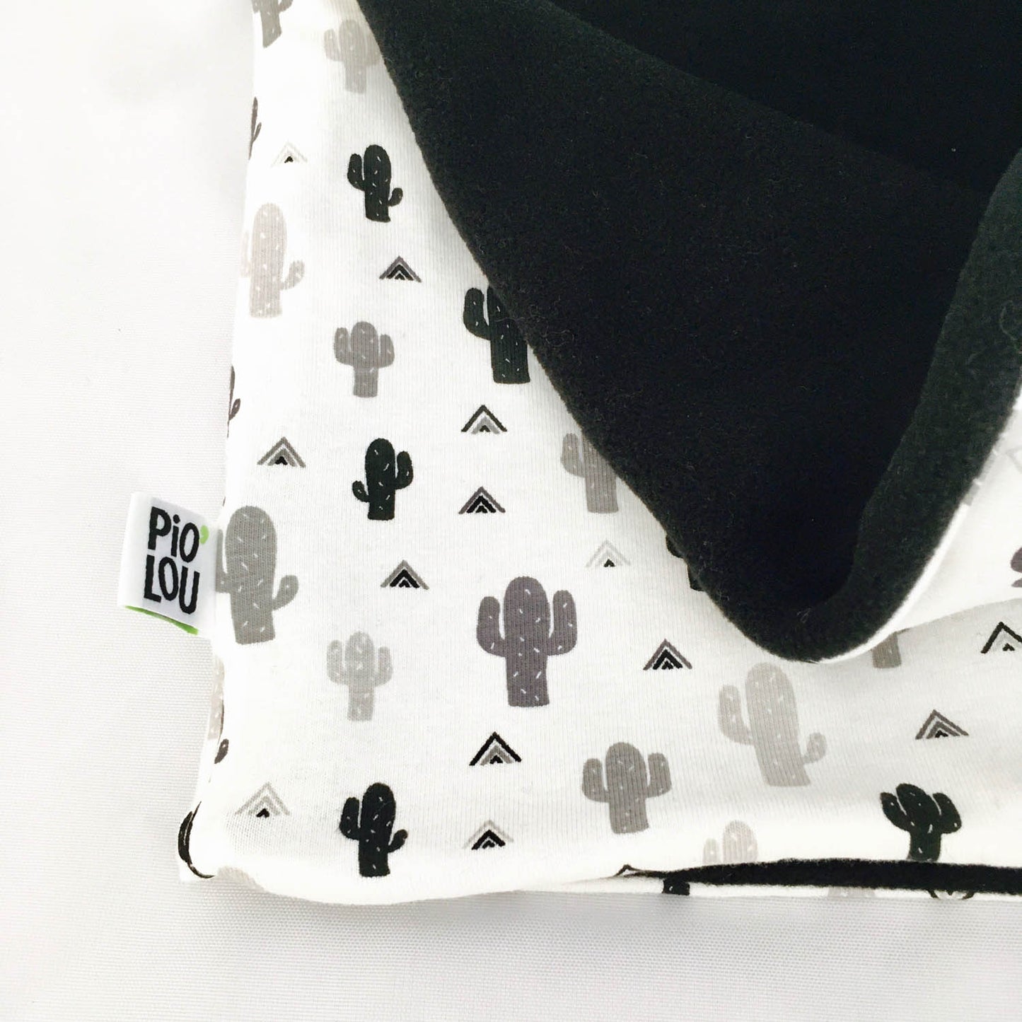 Tour de cou enfant réversible noir et blanc motifs cactus