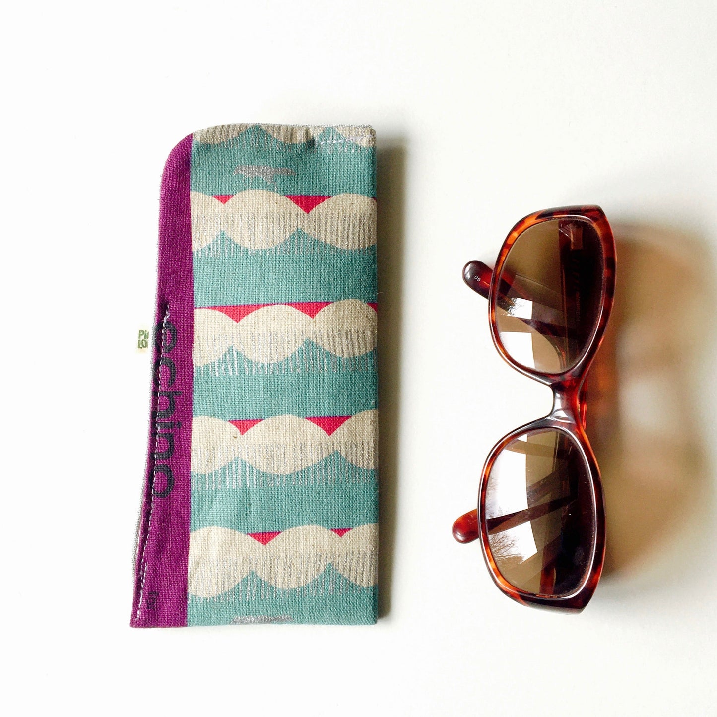 Etui à lunettes loup argenté