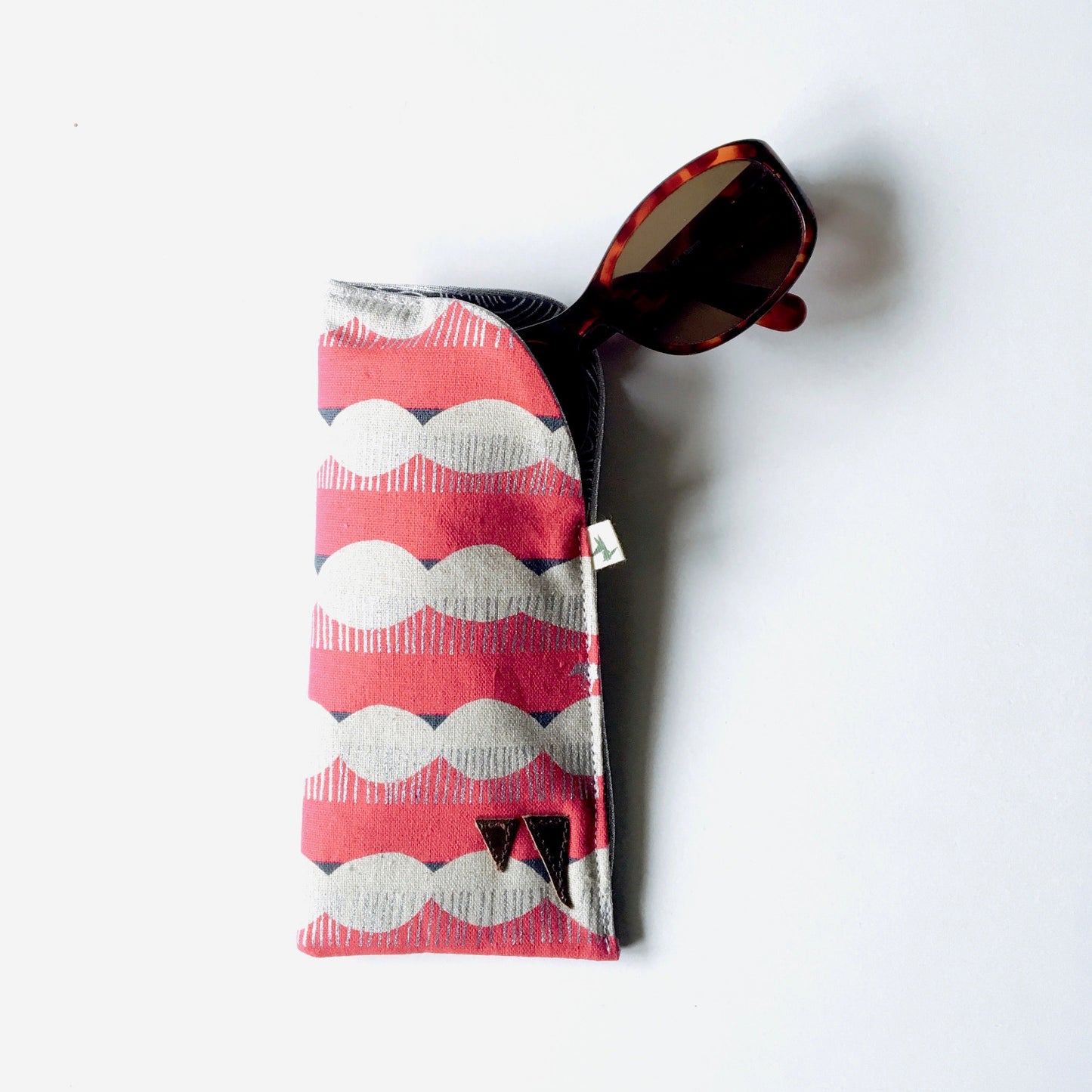 Etui à lunettes loup argenté