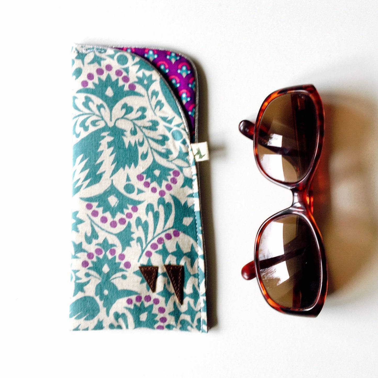 Etui à lunettes fleuri oiseau