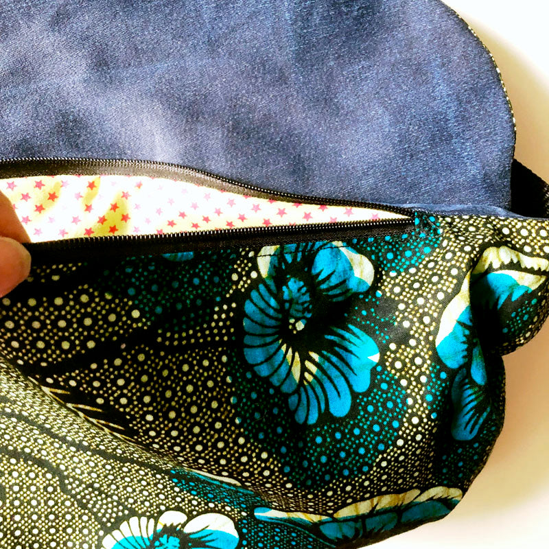 La banane wax fleurs bleues