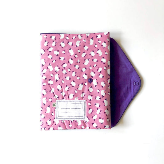 Pochette pour carnet de santé rose moutons